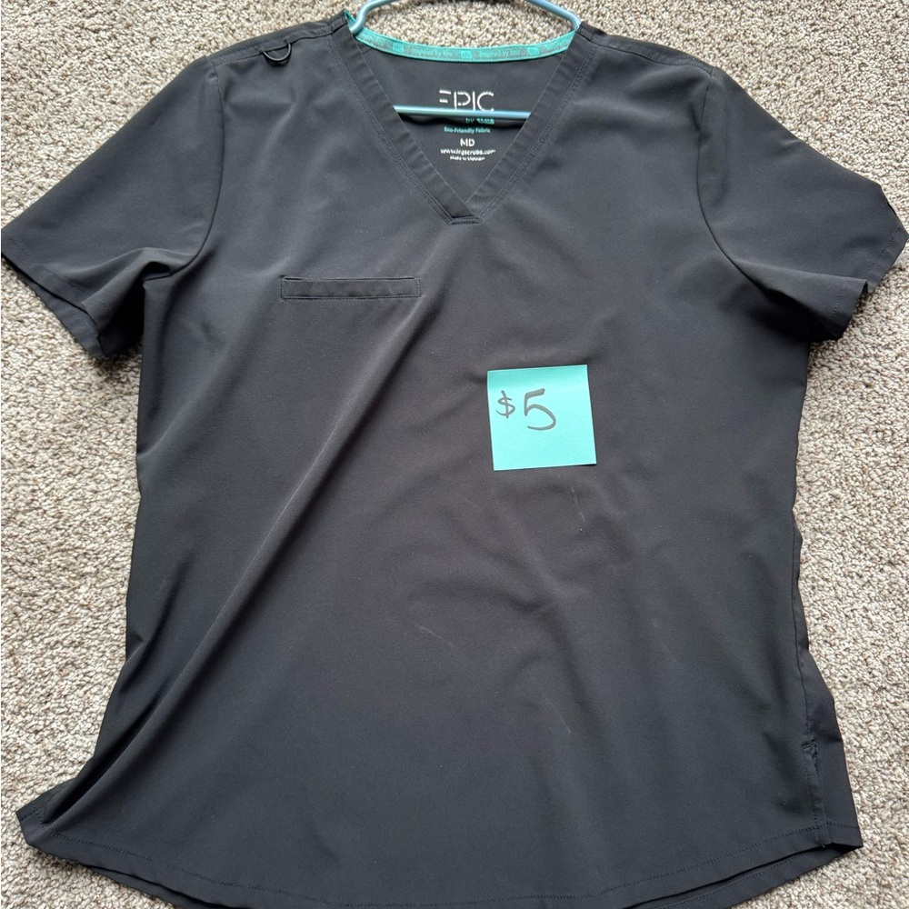 Epic by IRG Women’s Scrub Top